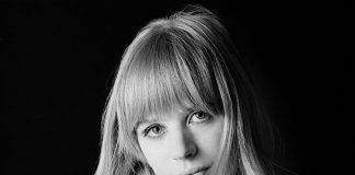 Οι Σπουδαίοι Καλλιτέχνες Συναντούν τη Marianne Faithfull σε ένα Νέο Άλμπουμ Marianne Faithfull