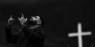 “Θεός” – Ο Bossikan Επιστρέφει με Κορυφαίο Trap Κομμάτι "Θεός" - Ο Bossikan