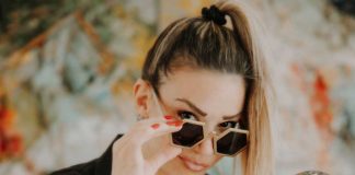 Εγκεφαλικά Ανισόρροπη: Το Νέο Τραγούδι της Θεοδώρας Πέτρου Θεοδώρα Πέτρου - Εγκεφαλικά Ανισόρροπη